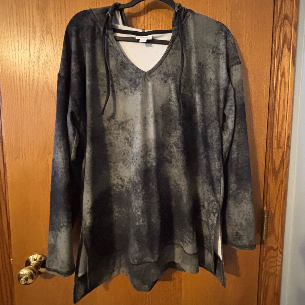 LULAROE Women’s Tie Dyed Hoodie Size Large Super Soft EUC Black